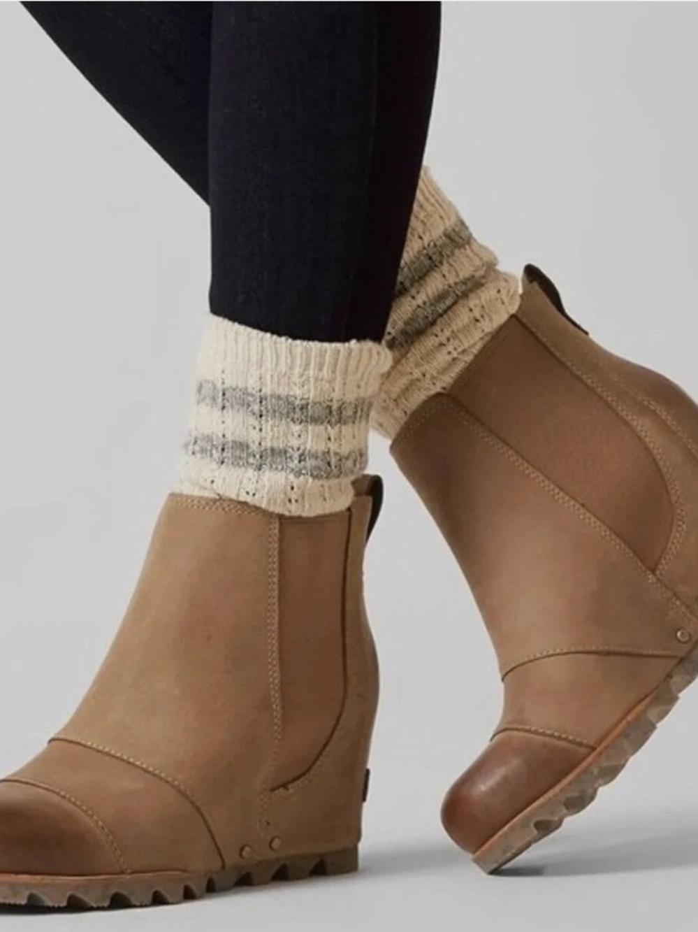 Sorel Lea Wedge Joan Of Artic Women's Tan Ankle Boots with Dark Brown Toe